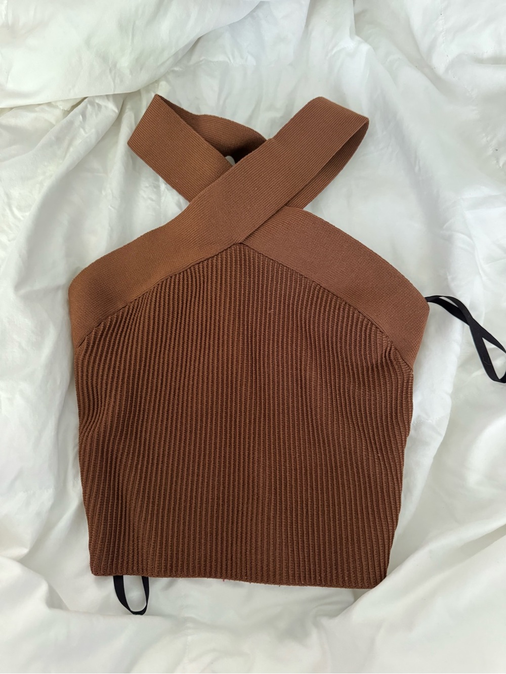 Aritzia Babaton Sculpt Criss Cross tank